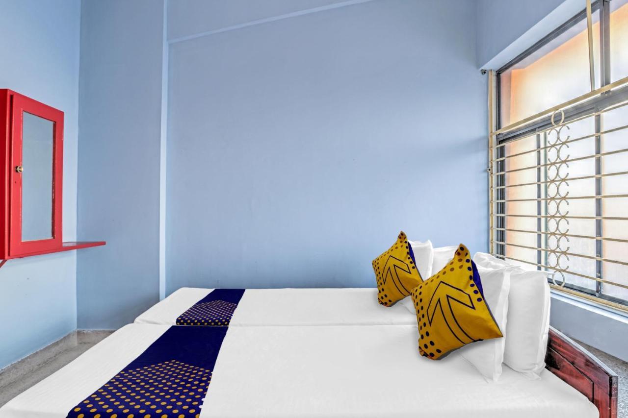 Spot On Kkp Tourist Home Thiruvananthapuram Luaran gambar